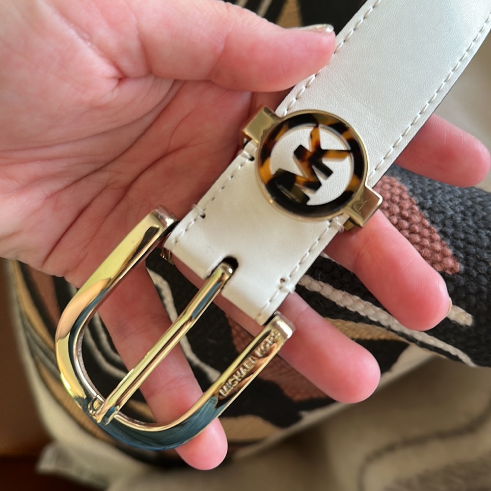 Michael Kors leather belt - Picture 2 of 6